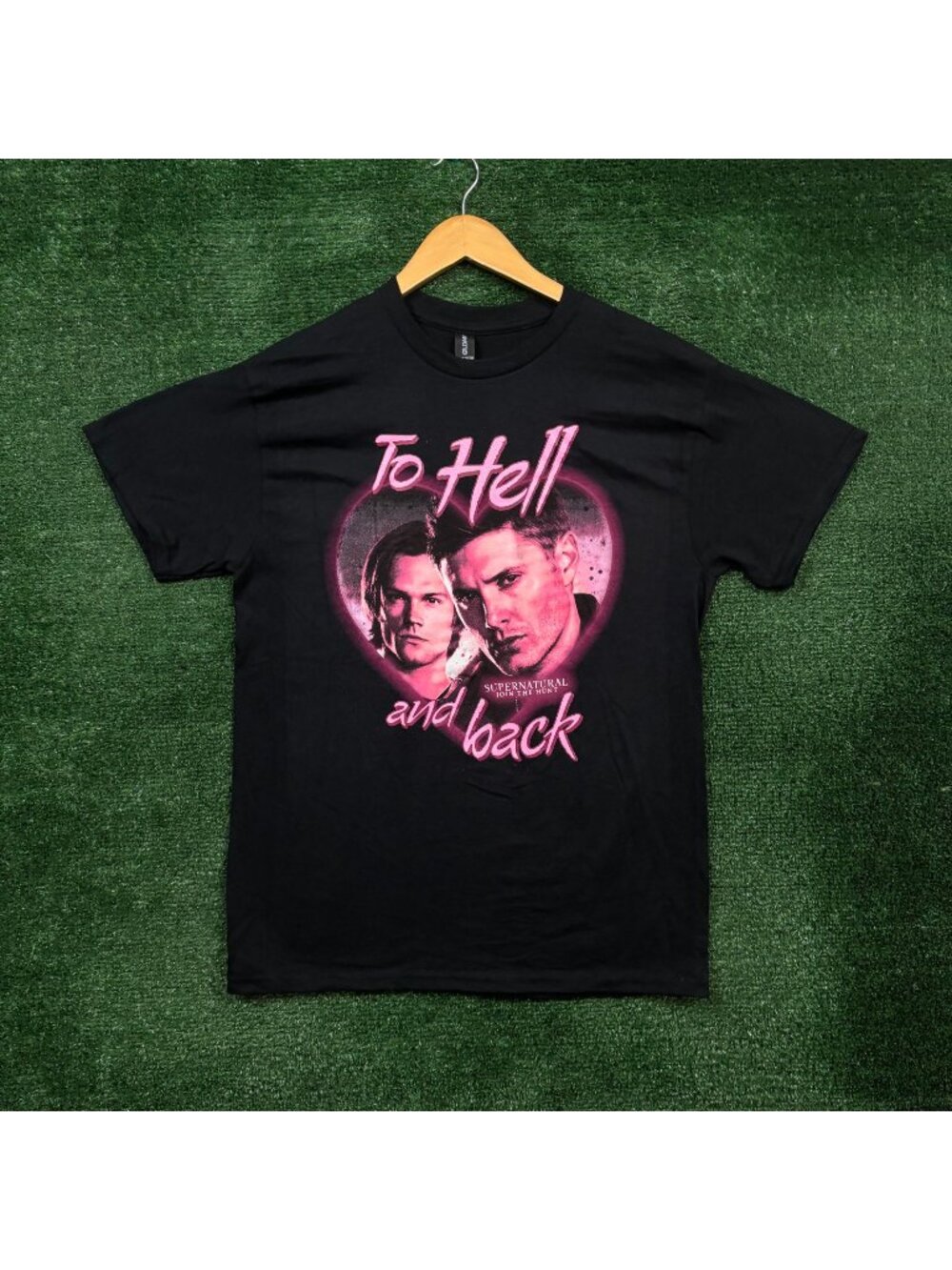 Supernatural To Hell and Back T-Shirt Size Medium